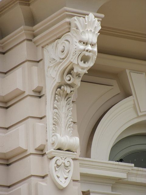 Chi Phí Với Con Sơn