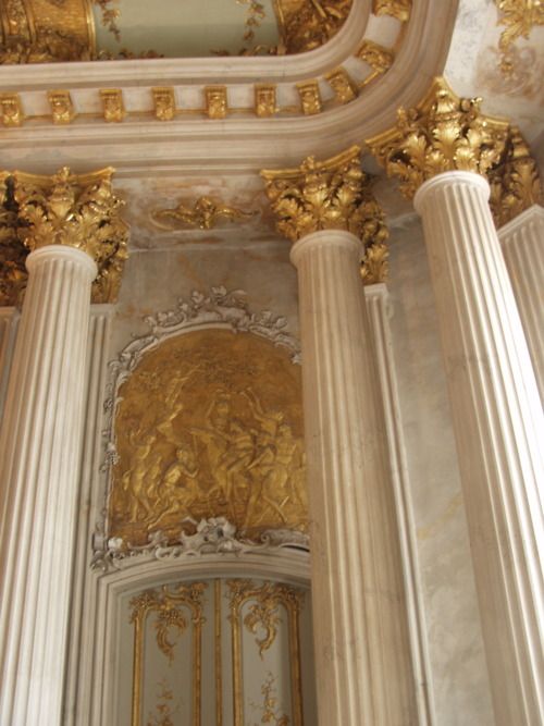 Mẹo Trang Trí Chung Cư Đẹp Với Con Sơn Cột Tròn